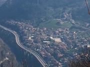 48 Zoom su Sedrina e il serpentone viadotto statale di Val Brembana